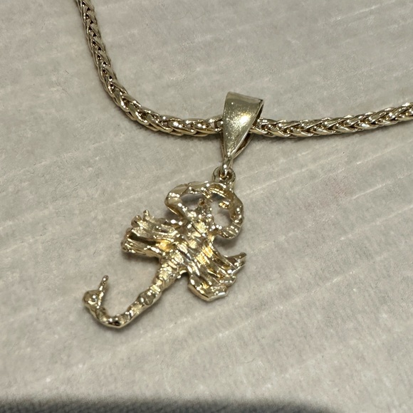 Necklace - Picture 3 of 4